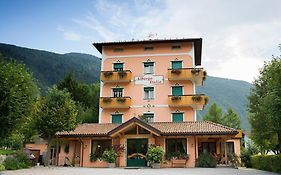 Hotel a Molveno Italia